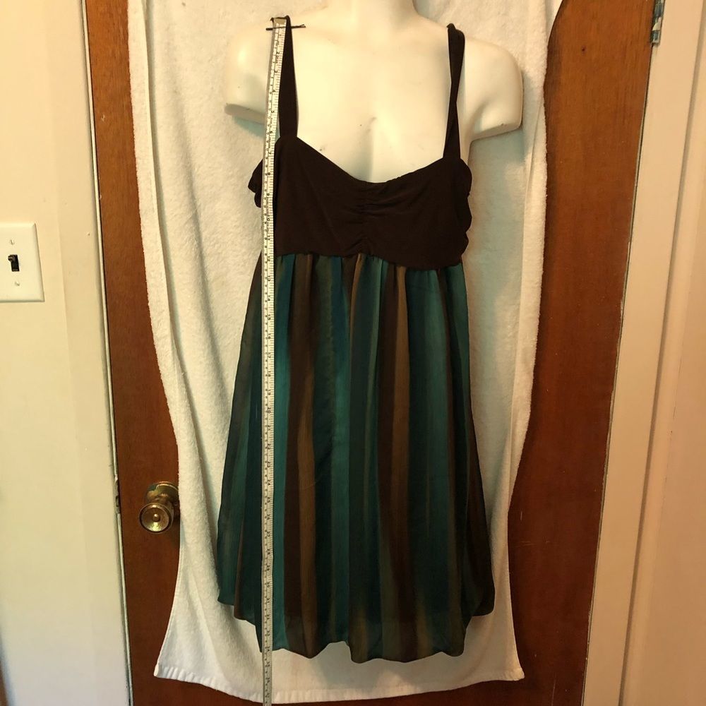 Studio 8 dress size Med brown tan and green